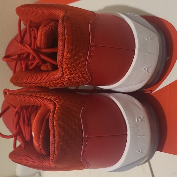 Nike Air Jordan Max Aura 3 University Red CZ4167-600 Men's Size 11.5 - Picture 6 of 11